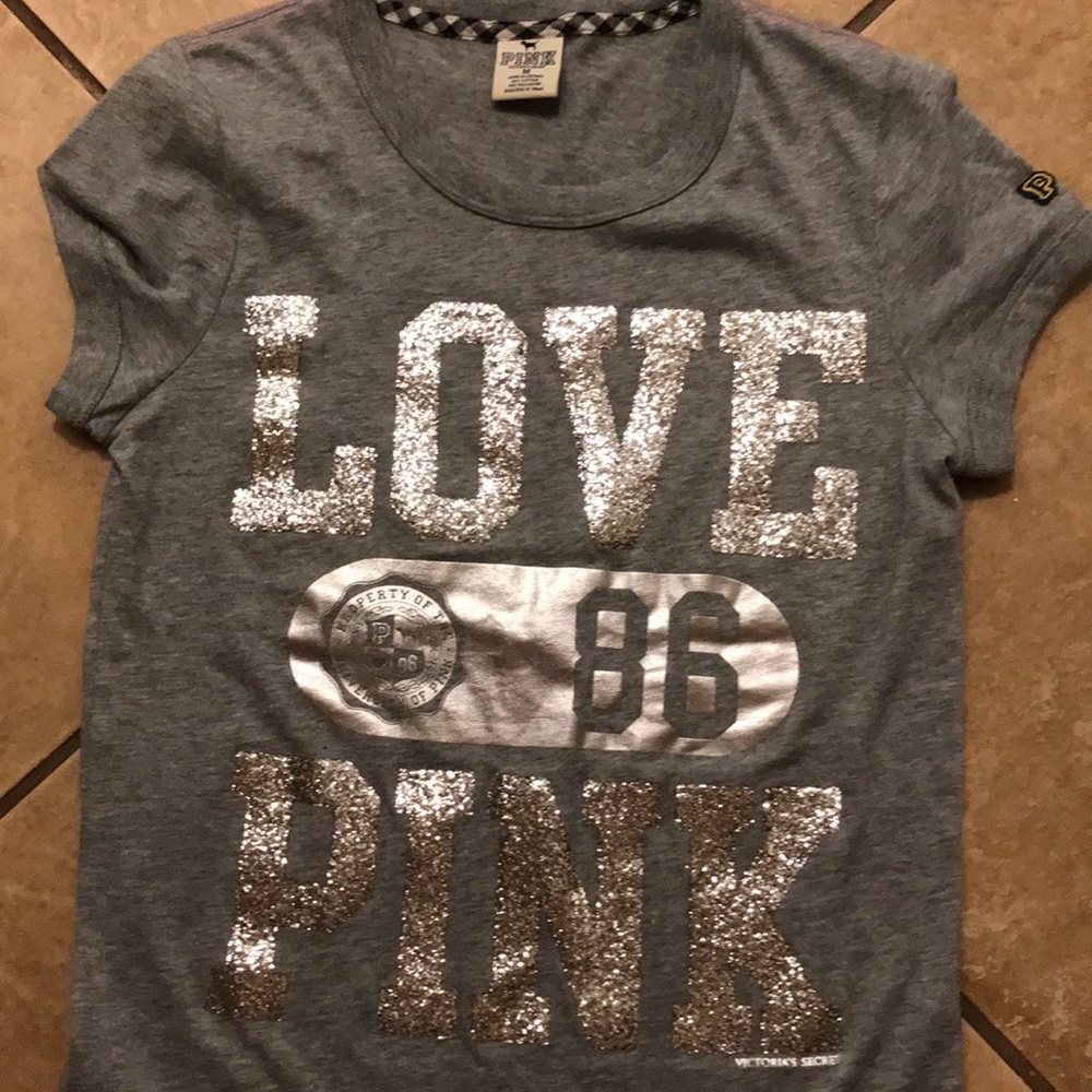 Pink tee shirt